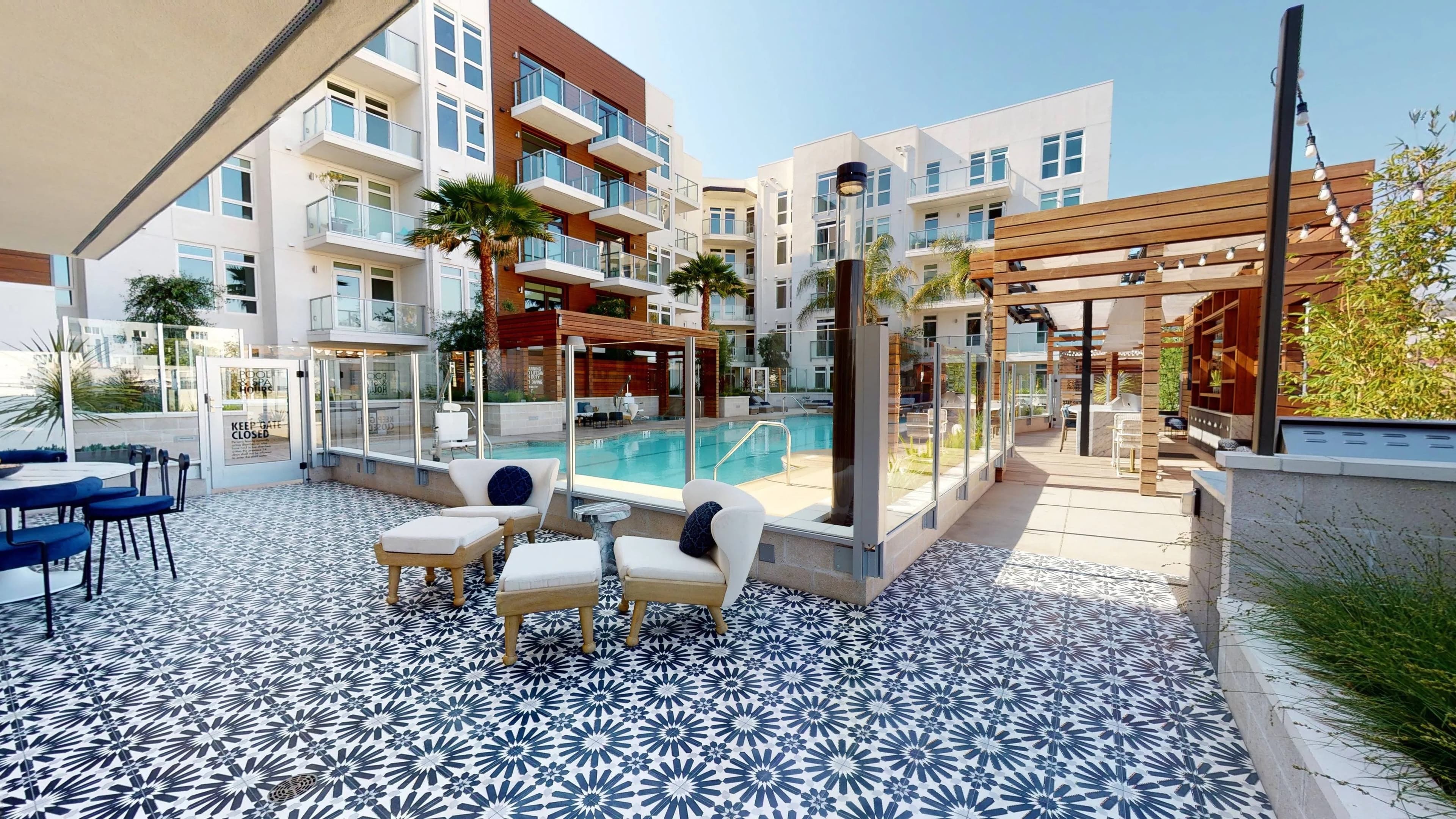 Modern Hollywood 2BR with Rooftop — High Floor Near Walk of Fame photo 19