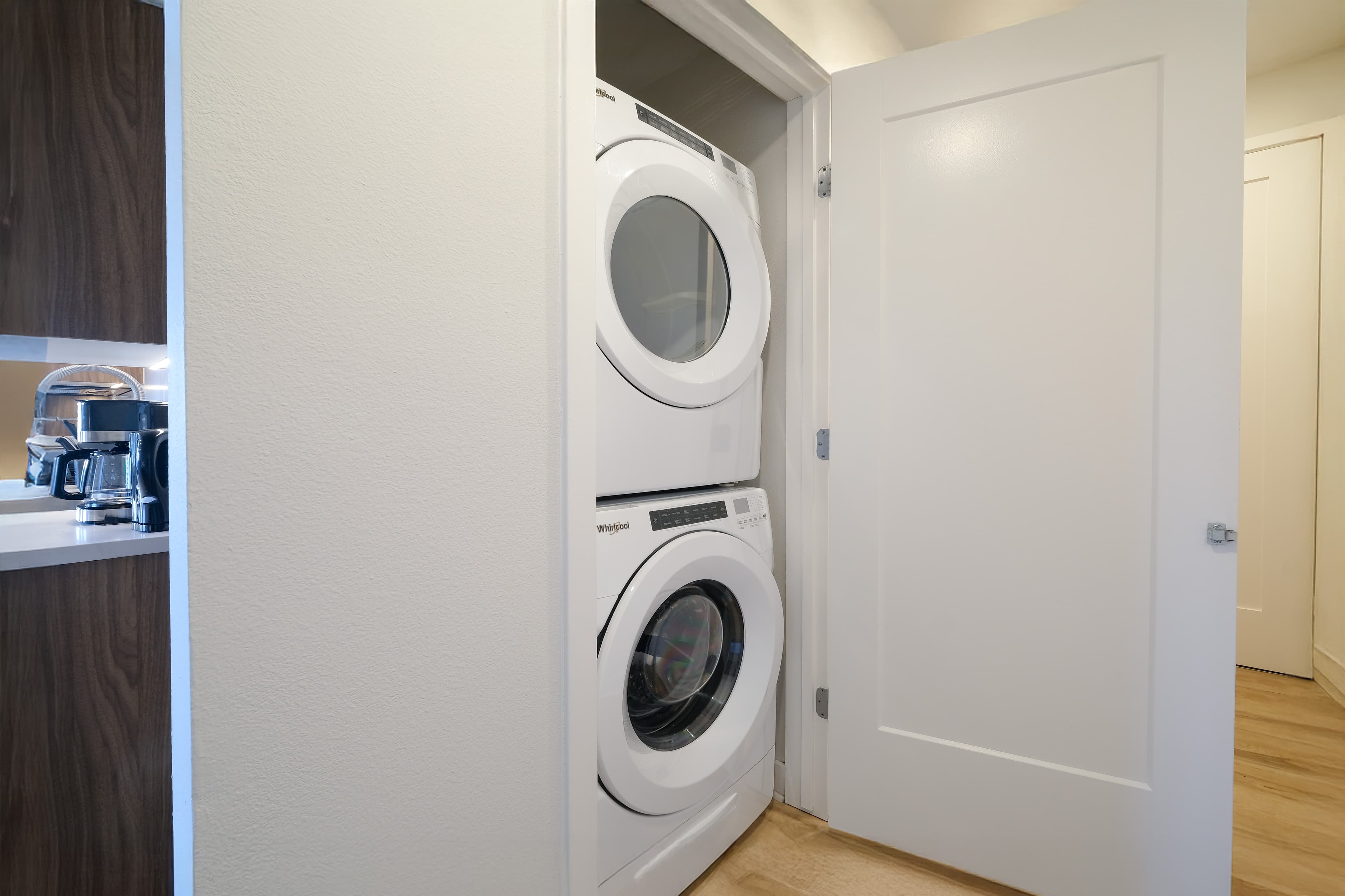 Modern Hollywood 2BR Near Walk of Fame photo 12