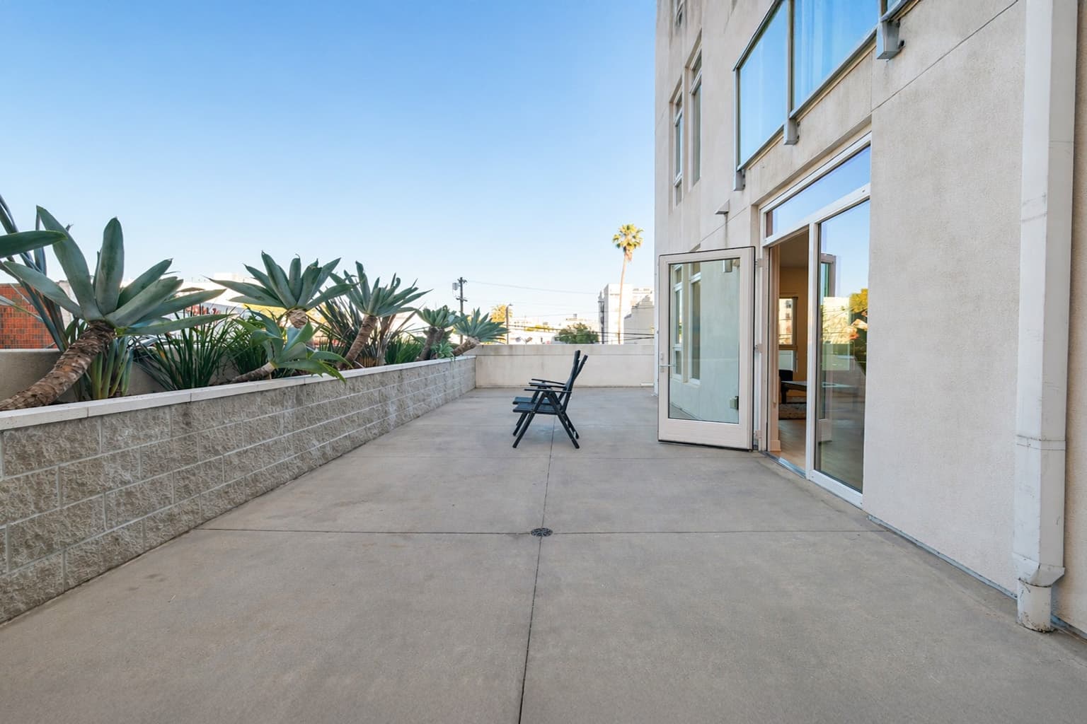 Modern Hollywood 2BR Near Walk of Fame photo 13