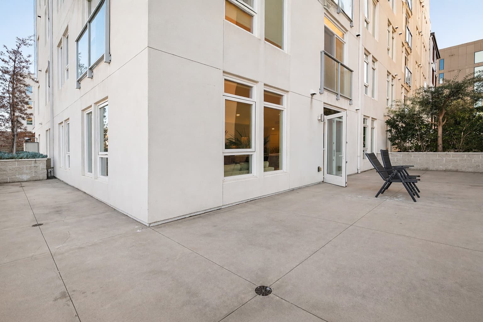 Modern Hollywood 2BR Near Walk of Fame photo 14