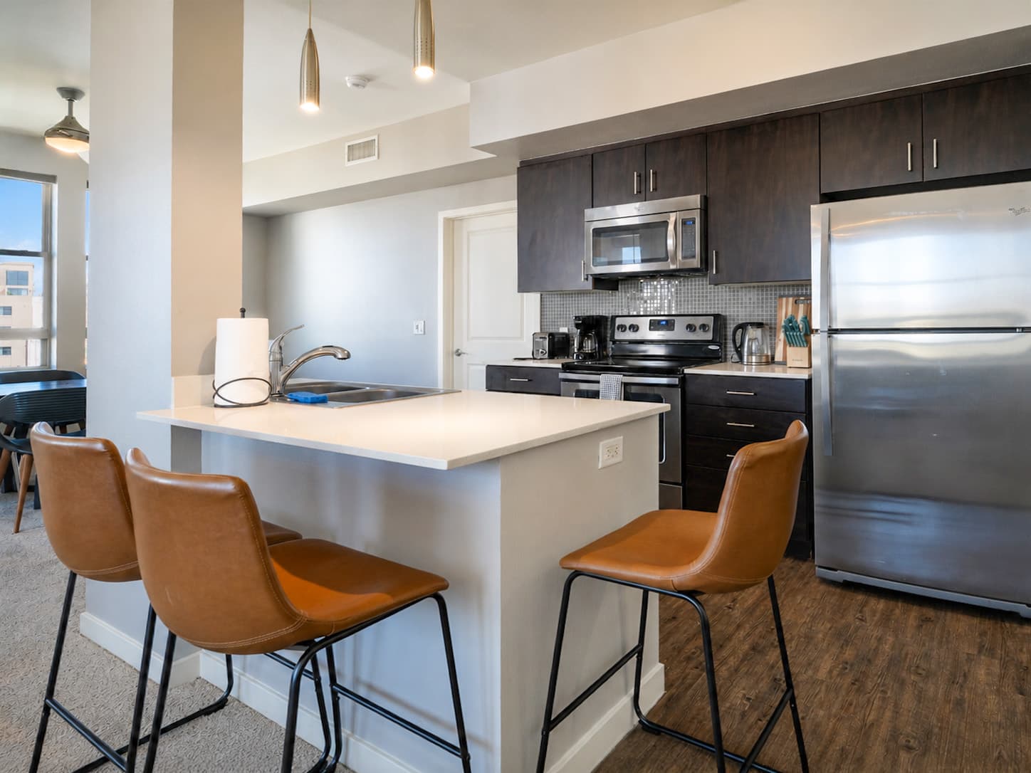Stylish 2BR in Miracle Mile Near Museum Row photo 5