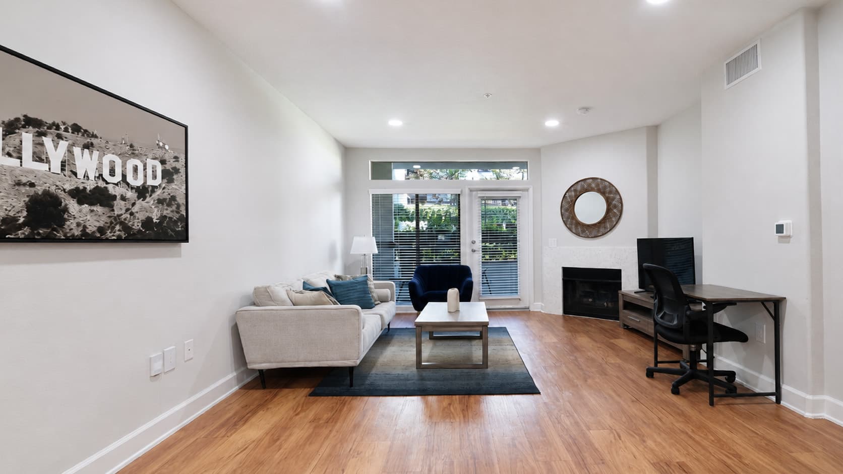 Stylish 1BR Stay in the Heart of Los Angeles